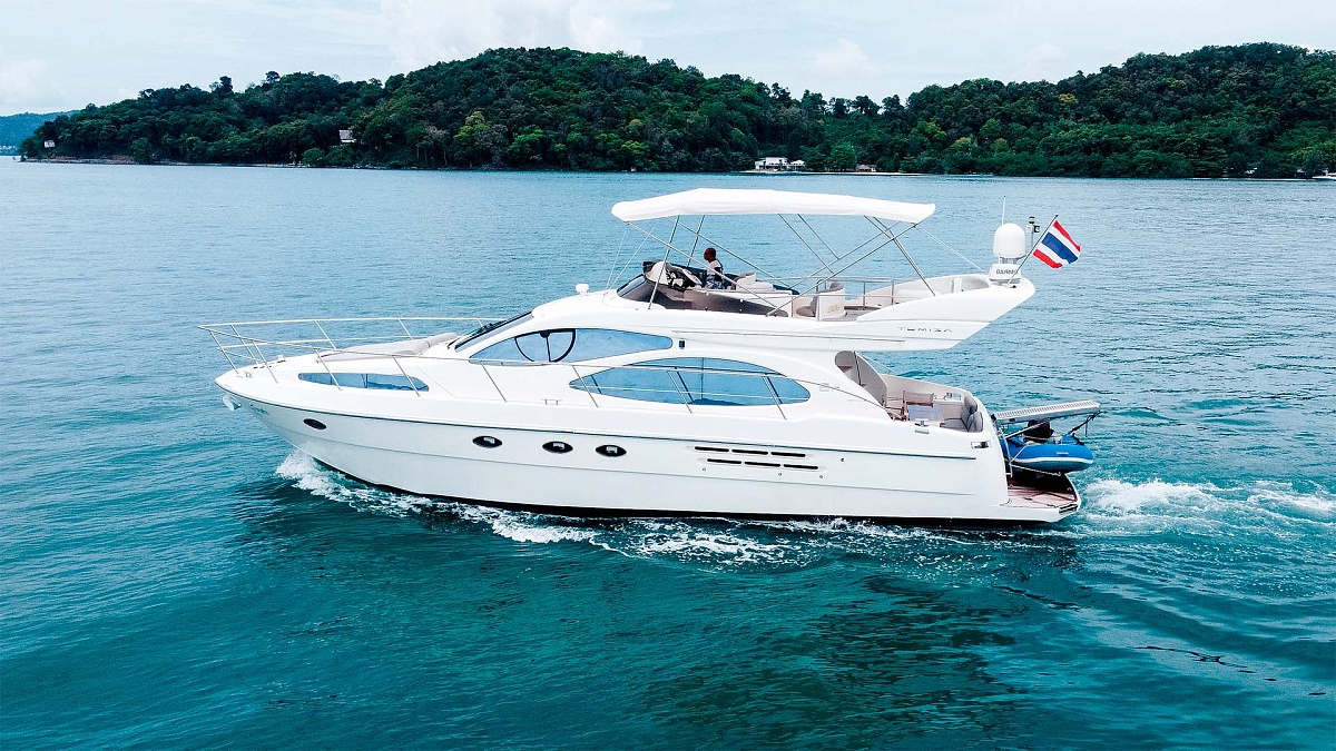 Аренда моторной яхты Azimut 46 на Пхукете
